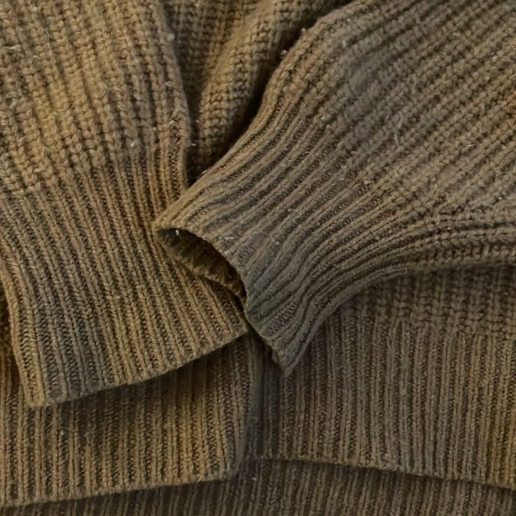 Everlane Merino Wool half zip sweater - Picture 3 of 3